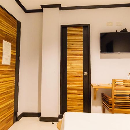 Mahogany Tourist Inn Bacolod Eksteriør billede